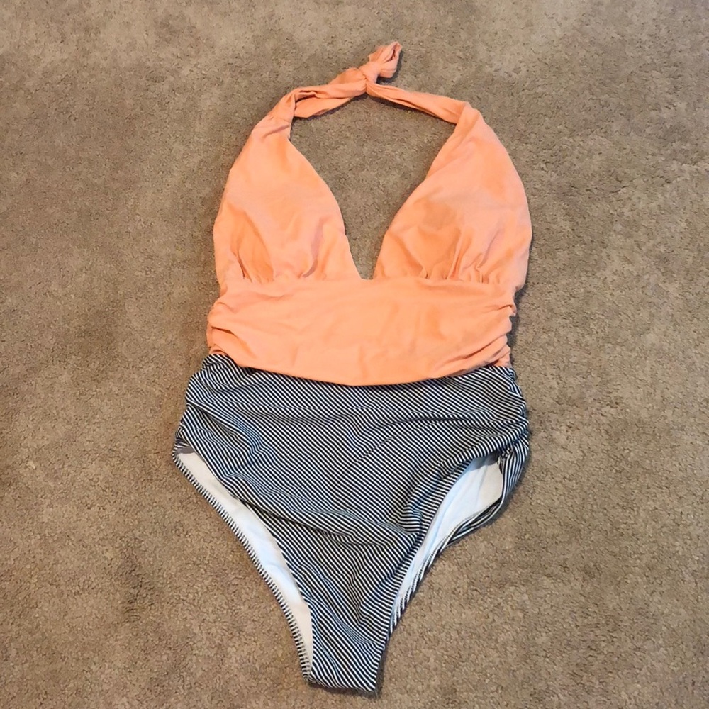 BRAND NEW Cupshe one-piece bathing suit